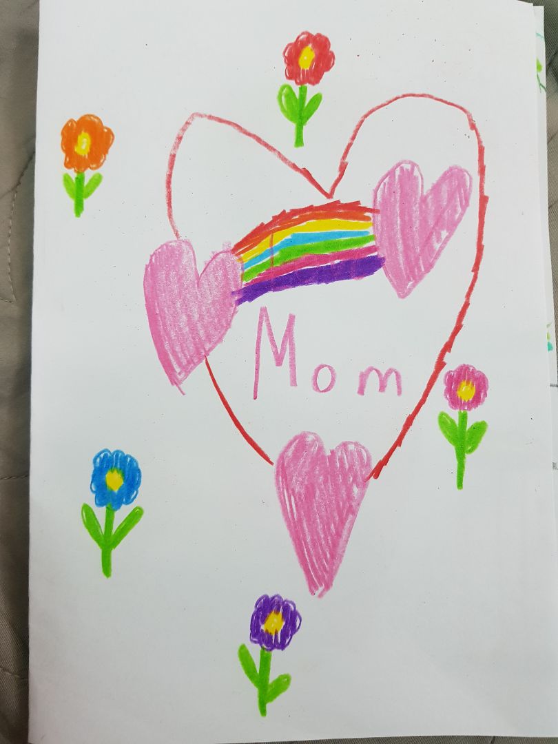 màu đẹp và sáng rất phù hợp để con trai mình thoải mái sáng tạo vẽ vời. Đặt mua 2 lần thì bị hủy 1 lần do covid nhân viên ko lấy đc hàng sau đó phải đặt lần nữa thì đúng là ko bõ công chờ đợi. Cảm ơn tiki