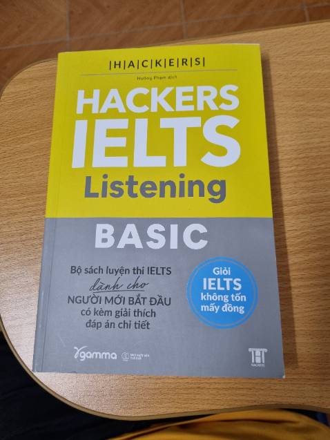 Nhìn chung sách tham khảo ở mức độ tương đối, nói là basic nhưng người sử dụng sách này cần có vốn từ ở mức pre-intermediate trở lên mới sử dụng hiệu quả. 
Sách có một số lỗi đánh máy nhỏ, có chỗ sách ghi lời 1 kiểu nhưng đoạn ghi âm lại ra nội dung khác, ví dụ trang 24, câu vitamins...body không có trong bài nghe mà lại là một câu khác.
Một (theo cá nhân thấy) nhược điểm khác là sách không có file nghe tải về được, phải nghe trên trang web khá bất tiện. Trong số 3 cuốn đã mua thì cuốn này cá nhân đánh giá thấp nhất.