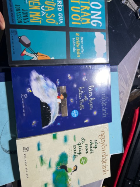 Lâu rồi k đặt tiki, nay mình được trải nghiệm lại, Tiki vẫn vậy vẫn đóng gói cẩn thận và chất lượng sách rất hài lòng luôn 🤤