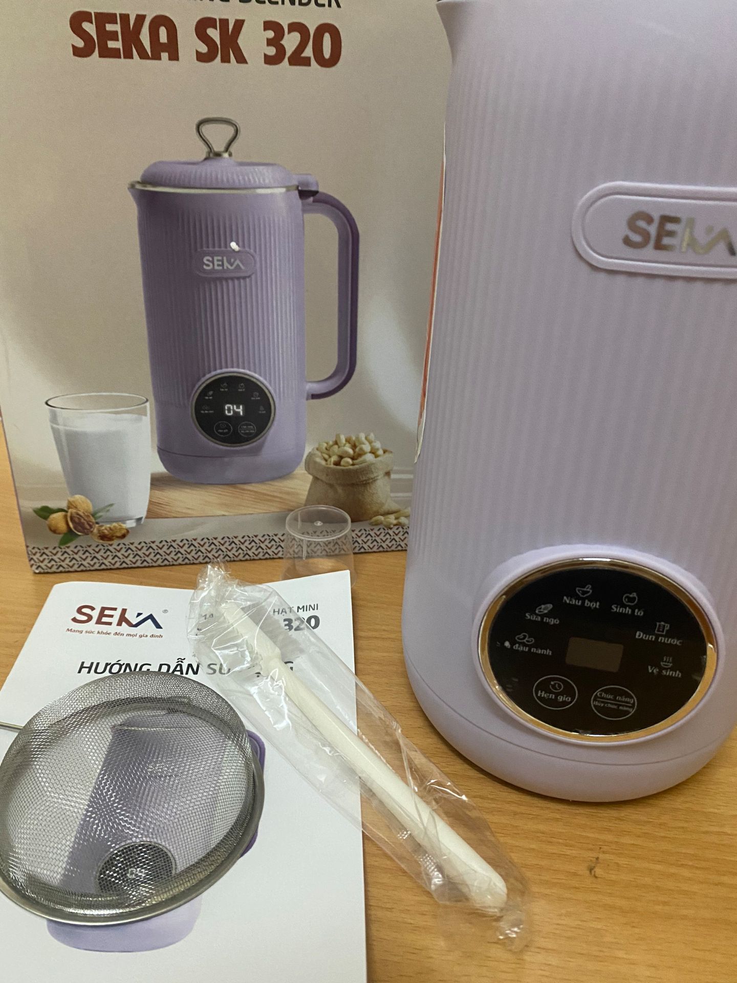 Hàng nhận đúng như mô tả. máy đẹp mình thử thấy máy chạy êm. nhiều chức năng có hướng dẫn siwr dụng rõ ràng