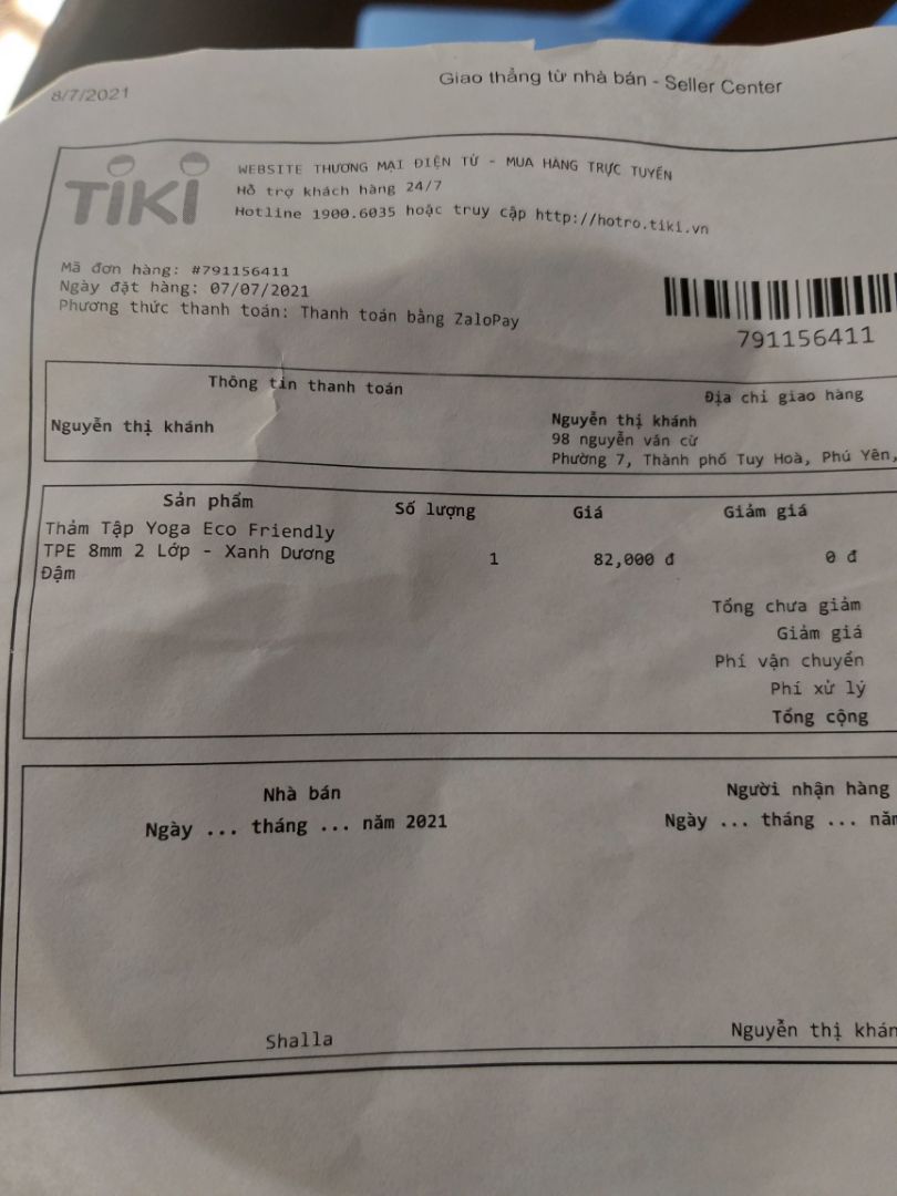 quảng cáo thảm dày 2 lớp dày 8mm, nhưng thực tế thảm chỉ dày 4mm. thật là treo đầu dê bán thịt ***. shop làm ăn không có tâm.