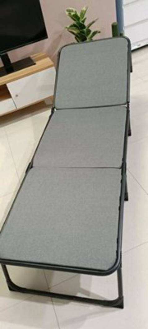 Giường êm, nằm không bị võng, gập mở dễ