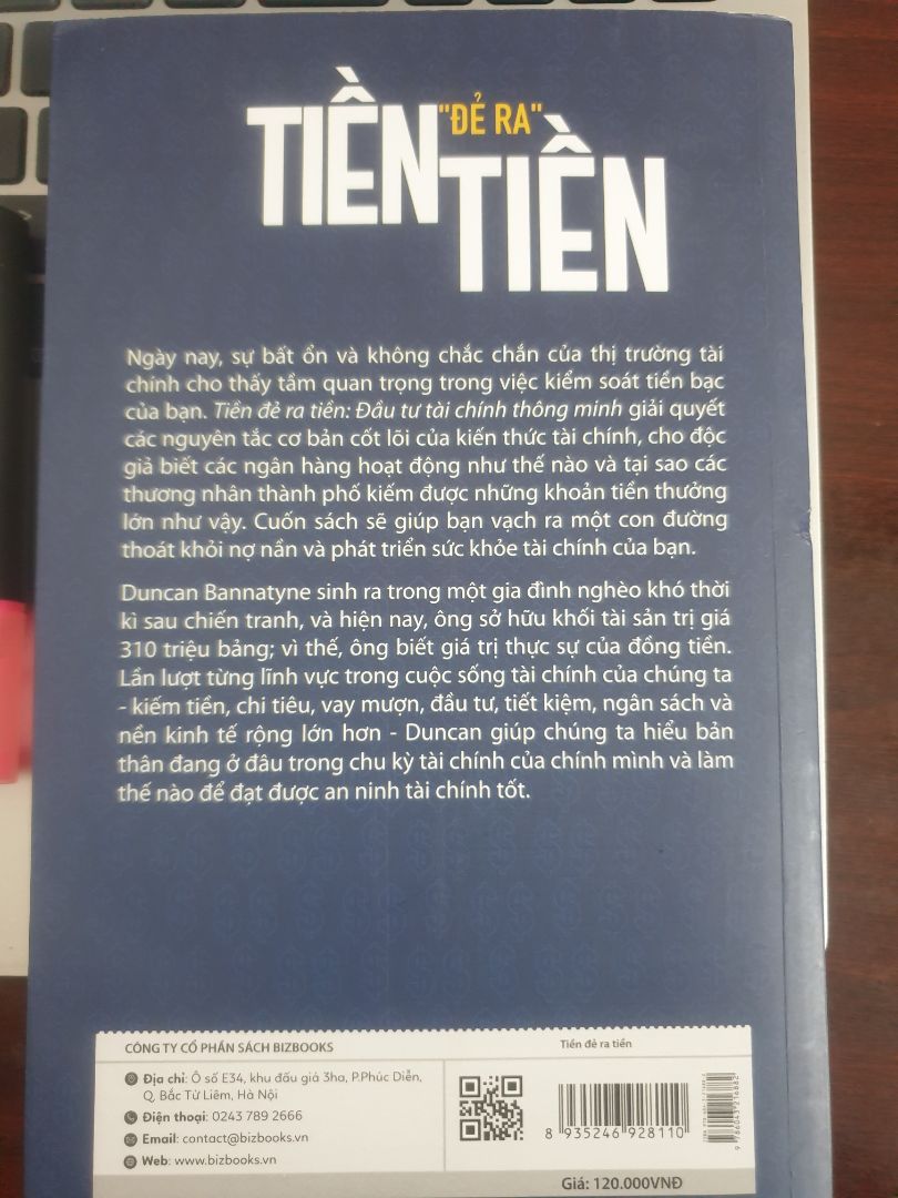 Cuốn sách hay đối với người chưa có thói quen Nghĩ về tiền một cách đúng đắn và thiết lập kế hoạch tài chính cho tương lai, đặc biệt là người trẻ hay có chi tiêu phung phí, không có kế hoạch và quý trọng đồng tiền. Tuy có một số loại hình tiền tệ và quy luật thu nhập chi tiêu chưa thật sự phù hợp tại nước ta. Nhưng người đọc sẽ hiểu thêm về lý thuyết tiền tệ, cách kiếm tiền, cách tiết kiệm tiền và đầu tư thông minh cho tương lai. Đúng như nội dung sách đã viết "Chìa khóa thông minh trong chuyện tiền nong không phải là kiếm nhiều tiền hơn mà là sử dụng chúng như thể nào".