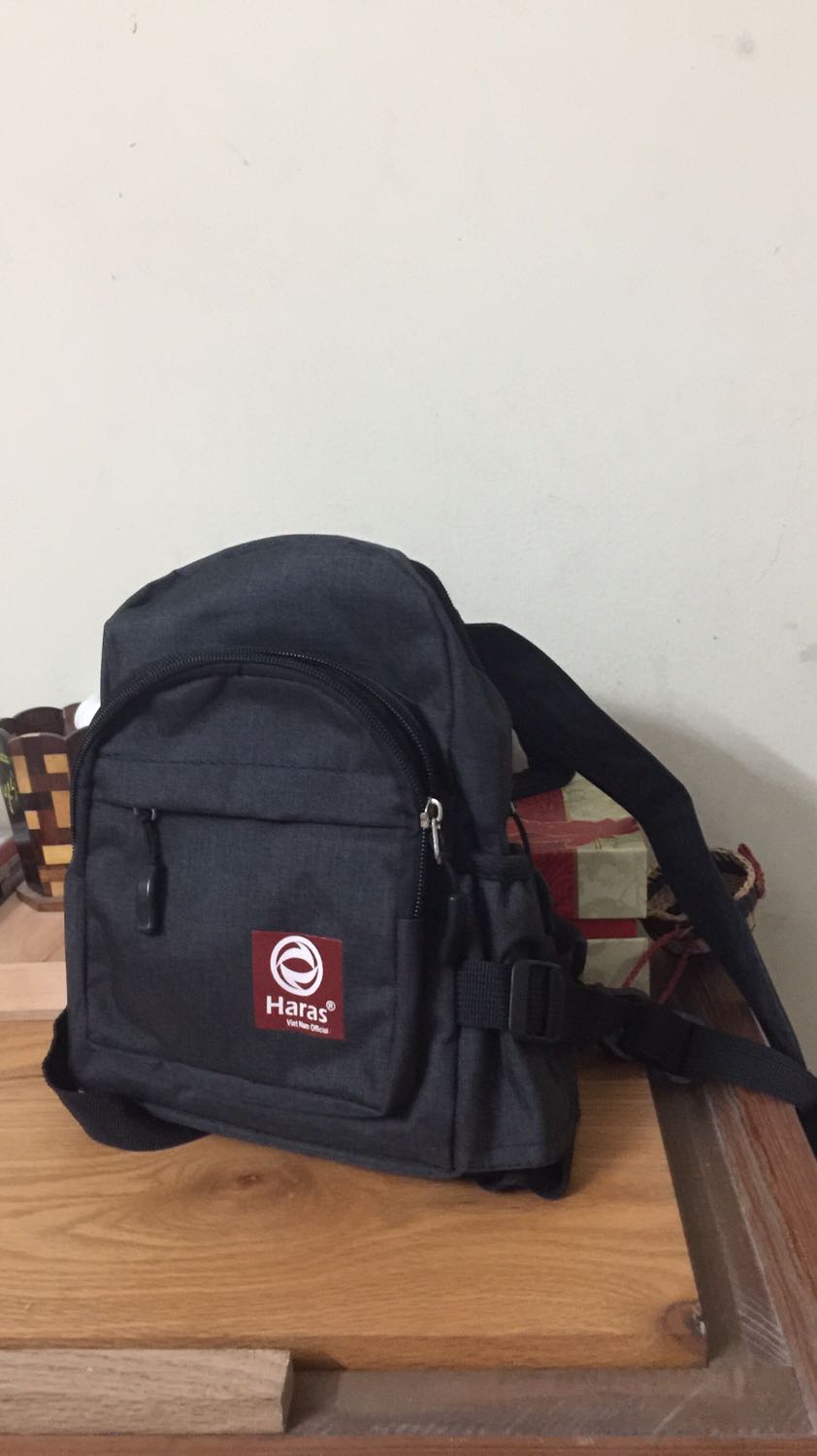 Đúng mầu,chắc chắn,tiện dụng,nhẹ nhàng, mặc dù hàng của tuổi trẻ nhưng lão già72t này rất ưa thích và dùng luôn!