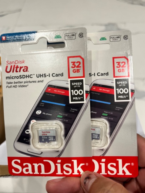 Nhận hàng rất nhanh. Thẻ cắm chạy luôn hehe.