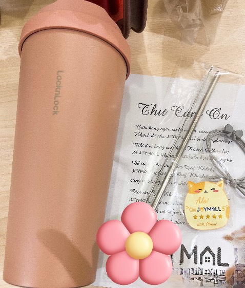 Đóng gói cẩn thận, ưng màu cái ly quá chừng. Mấy năn qua cứ mua ly là chọn bên này, mua mấy lần rồi vẫn ưng chất lượng nha