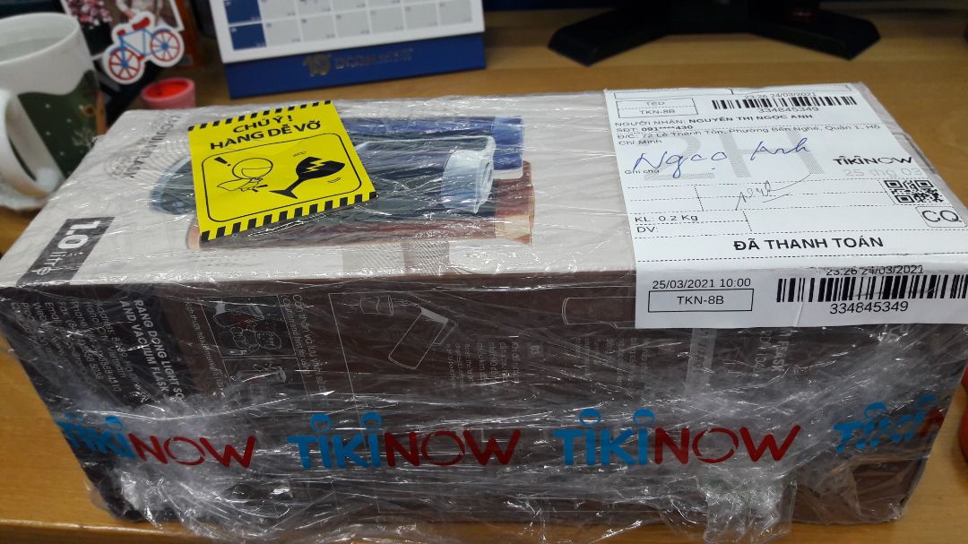 Phích màu sắc thời trang, bình to hơn mình tưởng tượng chắc lớp cách nhiệt dày. Giữ nhiệt tốt. Hàng VN sx thấy yên tâm.