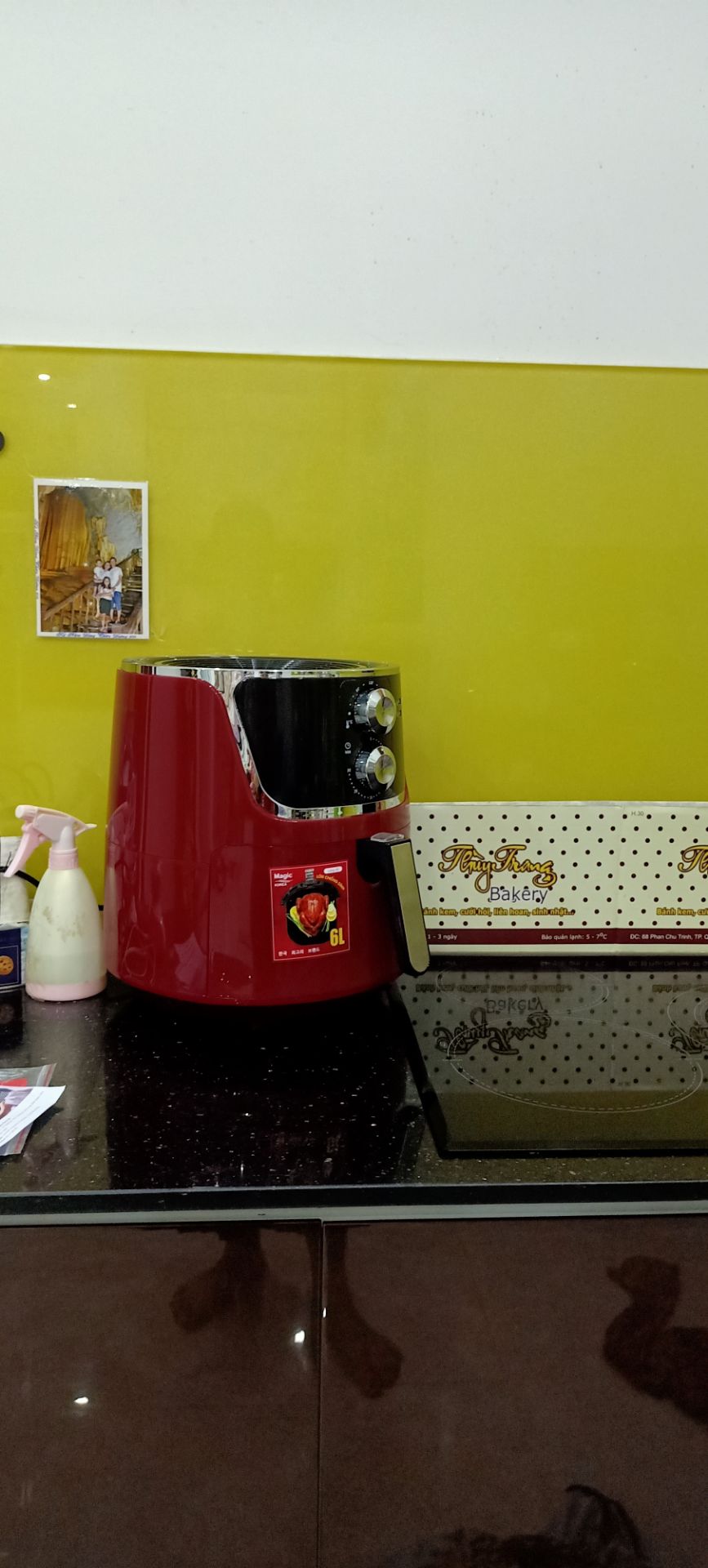 Quá tuyệt vời, hàng chất lượng, giá cả phải chăng, lại được free ship rất nhanh.
Về dùng nước cốt chanh cho vào lần đầu tầm 10p để khử mùi nên lúc chiên xong chỉ thơm mùi thức ăn thôi. Cảm ơn tiki đã bán hàng chất lượng như vậy.
Tiếp tục ủng hộ tiki???