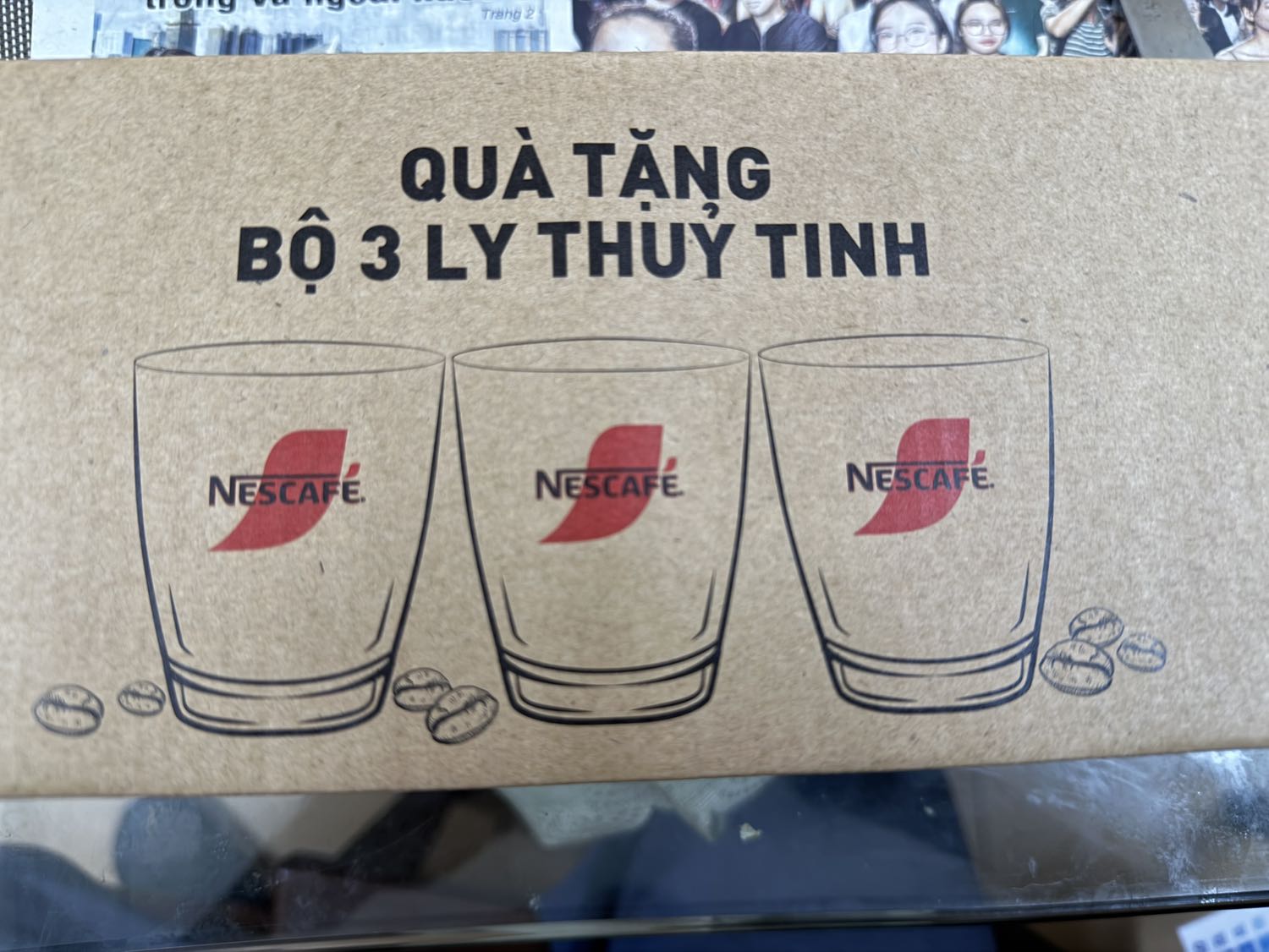Đóng gói luôn là điểm mình hài lòng khi mua hàng từ Tiki suốt 5 năm nay. Hàng giao đúng lịch. Đúng mẫu mã. Đúng đủ các khuyến mãi đi kèm. Ly của hãng tặng ok lắm nha mọi người.