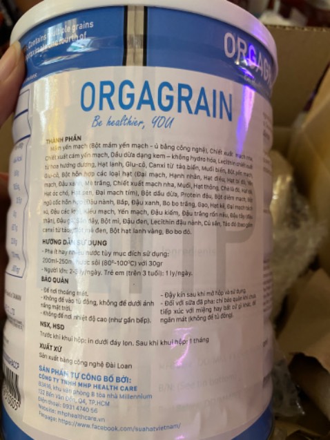 Chưa biết chất lượng thế nào vì mới mua lần đầu. Giá thành khá cao so với các sản phẩm hỗn hợp các loại hạt cùng loại tuy nhiên nếu đạt chất lượng như shop cam kết thì cũng tương xứng với giá trị. Thành phần yến mạch khá nhiều. Bên trong hộp không có muỗng đong sữa. Nếu sữa giảm bớt bột yến mạch, bổ sung thêm hạt óc *** đỏ  hoặc macca sẽ hấp dẫn người tiêu dùng hơn. Khi pha sữa thì phần sữa pha cuối ly còn lợn cợn nhiều, bột cần xay nhuyễn hơn nữa. Sữa có vị ngọt nhẹ, thơm vừa.