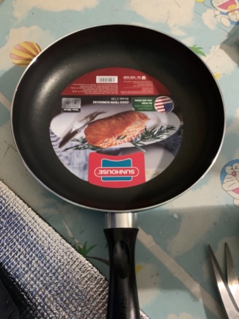 Chảo đẹp rộng. Nhìn ưng