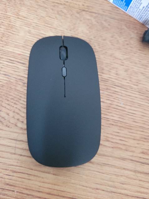 Huhu mình quên mất ko đọc kĩ là nó có đầu usb cắm máy tính, mà mình đag muốn tìm cái blutooth á. Dù sao sản phẩm rất ok, rất êm.