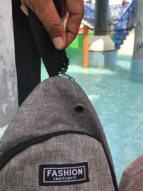 Sài chưa được bao lâu đã đức dây đeo rồi