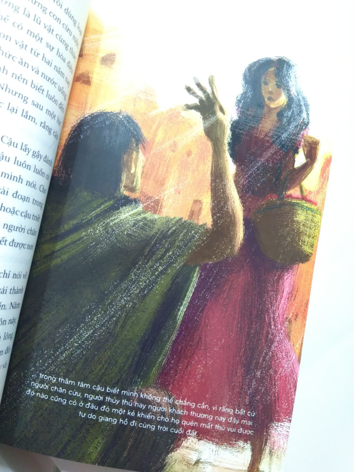 Một tác phẩm kinh điển và quá đỗi nổi tiếng nên mình sẽ không phải nói nhiều, đơn giản là - bạn chắc chắn nên đọc.
Chất lượng dv của Tiki chưa bao giờ làm mình thất vọng. Sách được bảo quản tốt, mùi giấy thơm (mê thế không biết ^^).  Giao siêu nhanh. Chưa kể giá quá hạt dẻ với những giá trị sách mang lại.