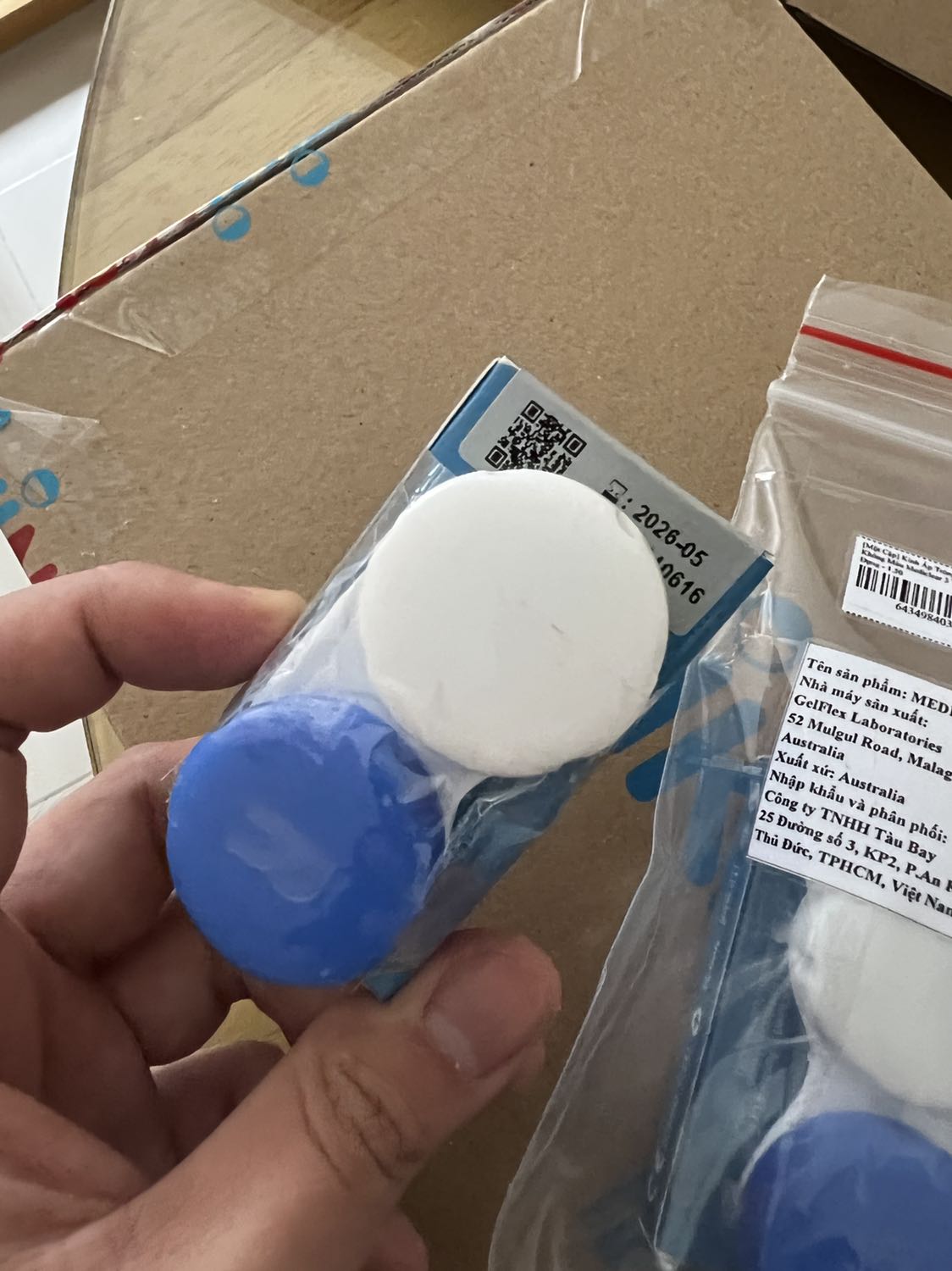 mung 3 ma giao hang nhan duoc ngay trong 2gio ke tu luc dat. lens deo de chiu tot lam👍🏻 mung 3 ma giao hang nhan duoc ngay trong 2gio ke tu luc dat. lens deo de chiu tot lam👍🏻