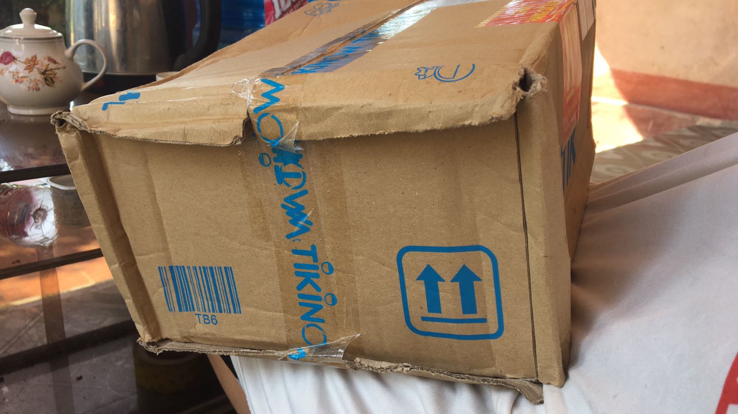 Sp thấy ok, date xa, shop tư vấn rất nhiệt tình, giá cả hợp lí cho shop 5 sao nhưng còn về tiki thì chỉ cho 4 sao vì vận chuyển hàng thùng bị rách rưới tả tơi may là sp bên trong không có vấn đề ?