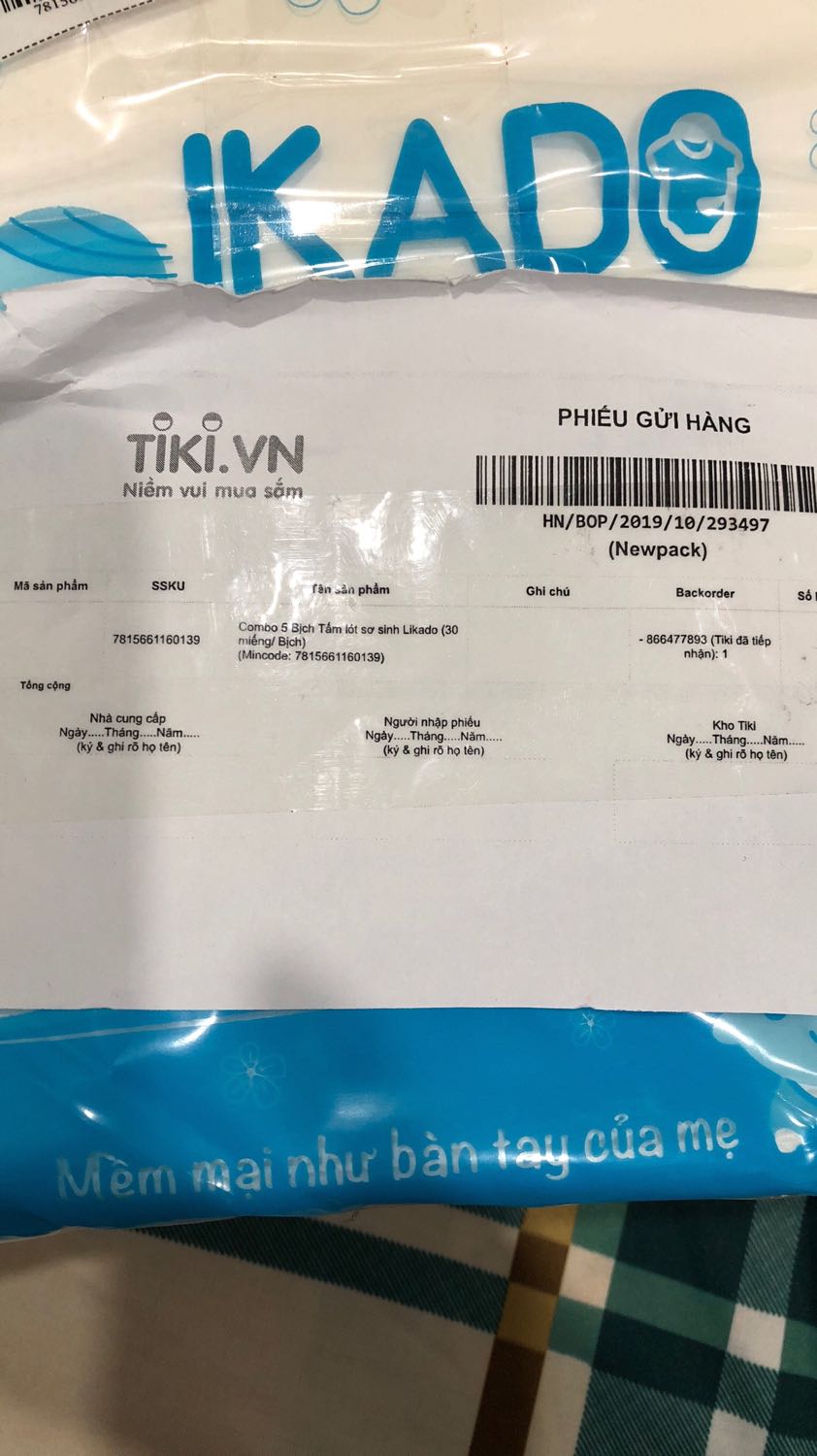 Mua combo 5 bịch tấm lót nhưng khi nhận hàng chỉ có 3 bịch. Có gọi lên tổng đài 19006035 phản ánh nhưng đến nay vẫn chưa thấy phản hồi từ nhà cung cấp sẽ thu hồi hàng đã giao thiếu để giao lại đúng theo đơn hàng hay nhà cung cấp sẽ giao bổ sung số còn thiếu gì cả.