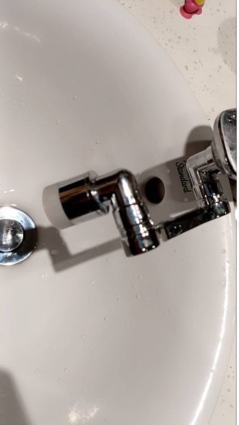 Sản phẩm tốt chuẩn inox, trước mình mua loại nhựa nó cứ yếu yếu tnao ấy. Chuyển sang loại này ok hẳn. Hôp có đủ phụ kiện để tháo lắp luôn.