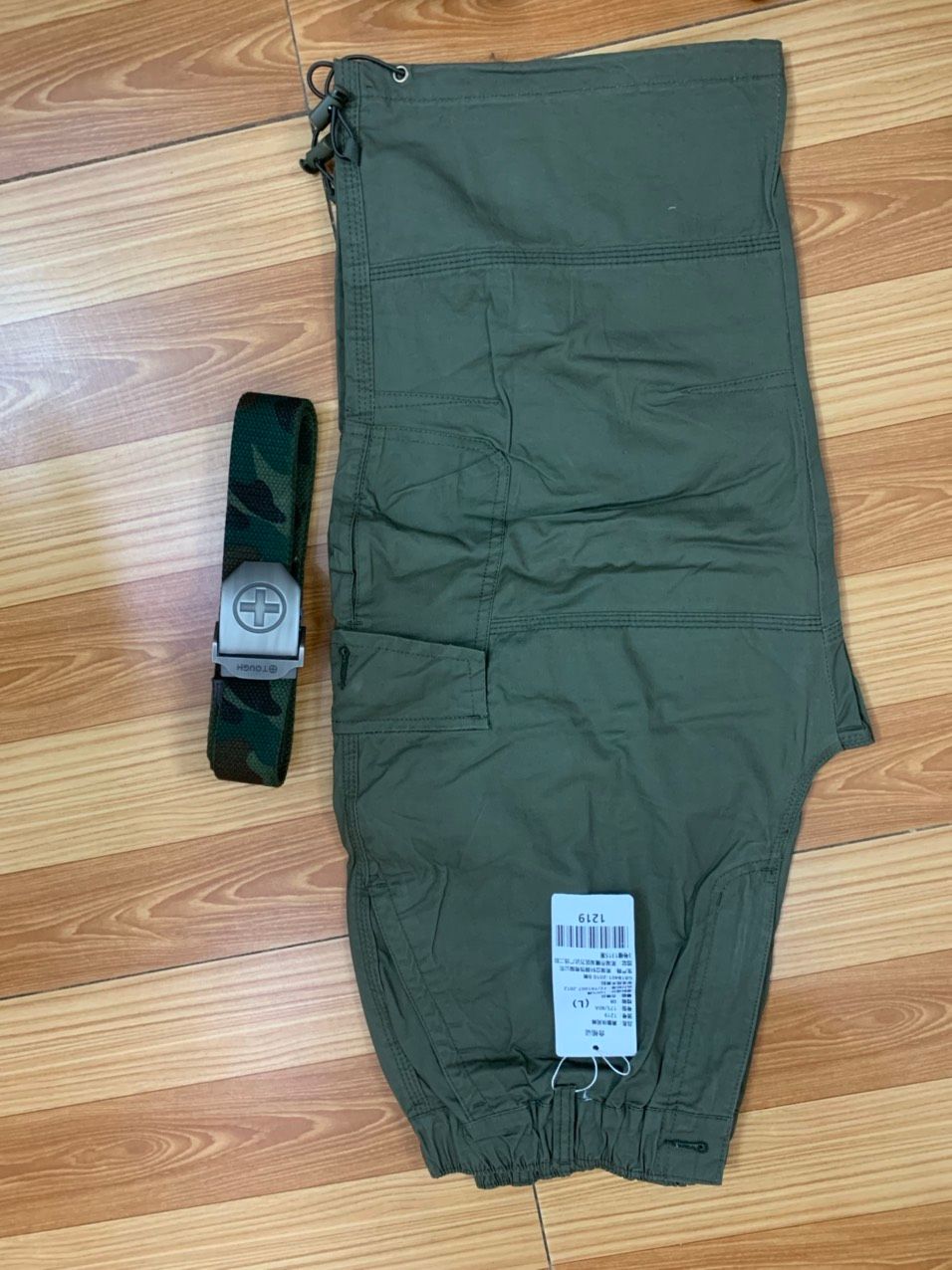 chất vải mềm mịn, mặc rất thoải mái, giá cả hợp lý shop giao hàng nhanh chất vải mềm mịn, mặc rất thoải mái, giá cả hợp lý shop giao hàng nhanh