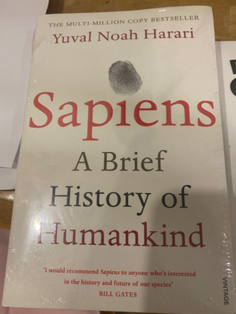 Sản phẩm đúng mô tả, sách của Yuval thì quá hay, quá nổi tiếng rồi, không đọc quá phí.
Tiki luôn giao hàng quá nhanh và đóng gói cẩn thận.
Totally recommended.