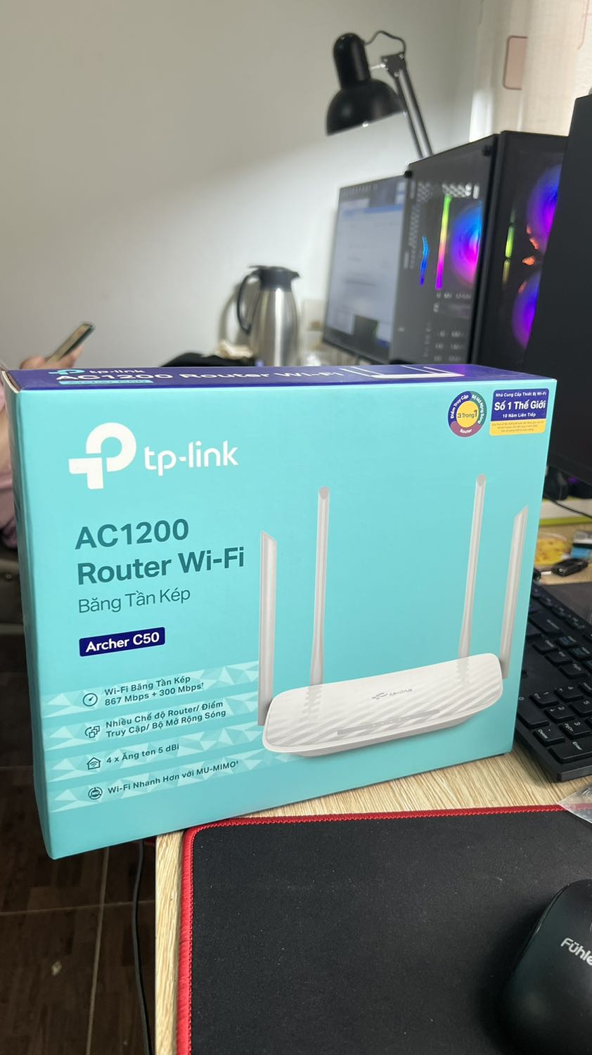 Hàng chính hãng, đóng gói cẩn thận, ship từ SG ra HN nhưng khá nhanh, lịch nhận thực tế sớm hơn dự kiến 3 ngày. Chưa lắp thử nhưng chắc dùng ổn hơn mấy cục wifi Tplink 841 dùng trước giờ. Hàng chính hãng, đóng gói cẩn thận, ship từ SG ra HN nhưng khá nhanh, lịch nhận thực tế sớm hơn dự kiến 3 ngày. Chưa lắp thử nhưng chắc dùng ổn hơn mấy cục wifi Tplink 841 dùng trước giờ.