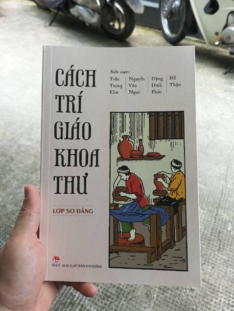 Sách hay, bổ ích; trình bày đẹp; chất lượng giấy tốt.
Bưu tá thân thiện, nhiệt tình