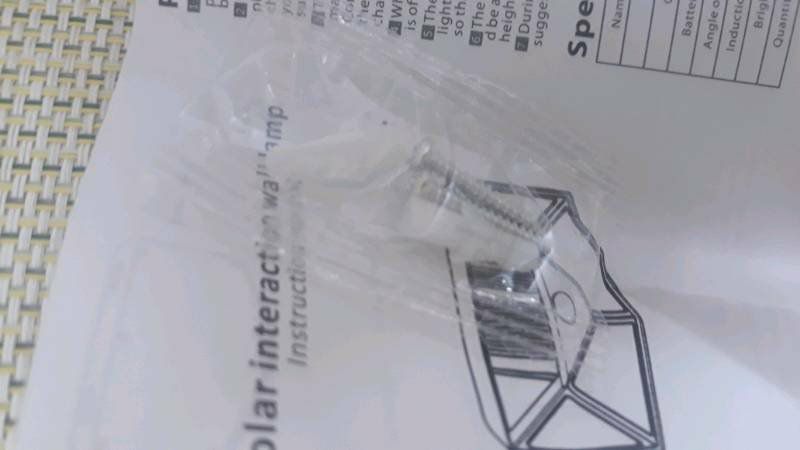 Đèn đẹp, mình đã mua 1 loại tương tự, xài thấy cũng bền, được hơn 1 năm. Thấy Shop bán rẻ hơn, mình mua 2 cái. Sẽ tiếp tục ủng hộ Shop.