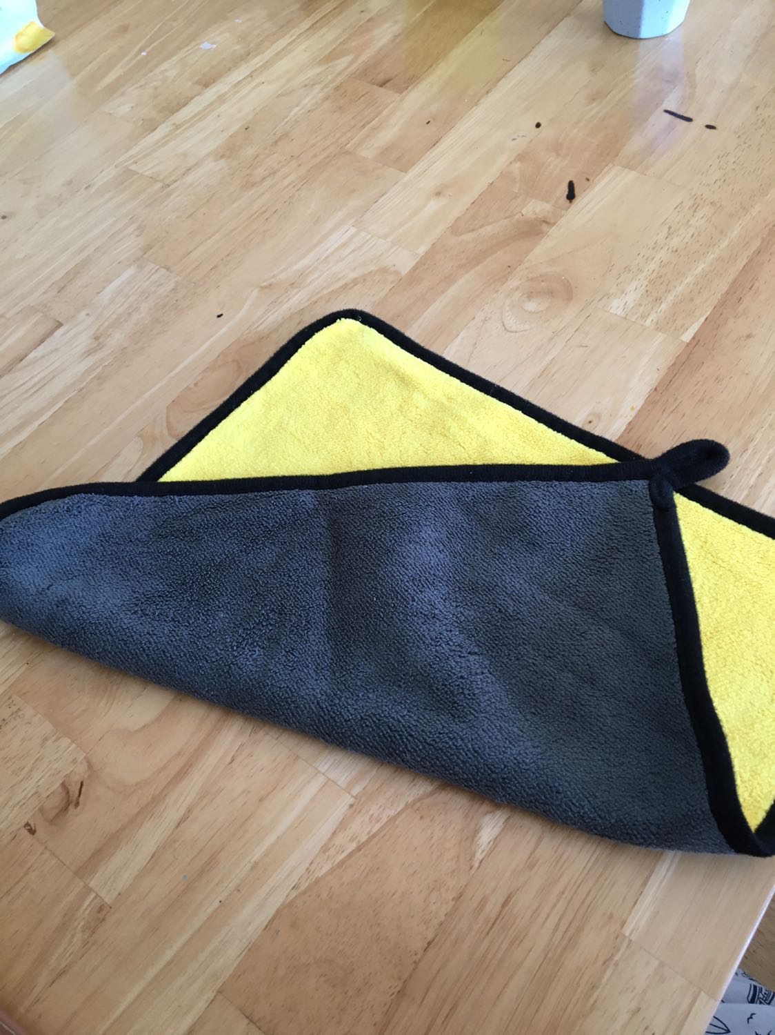 Hàng đúng mô tả. Chất liệu khăn mịn, gia công tốt.