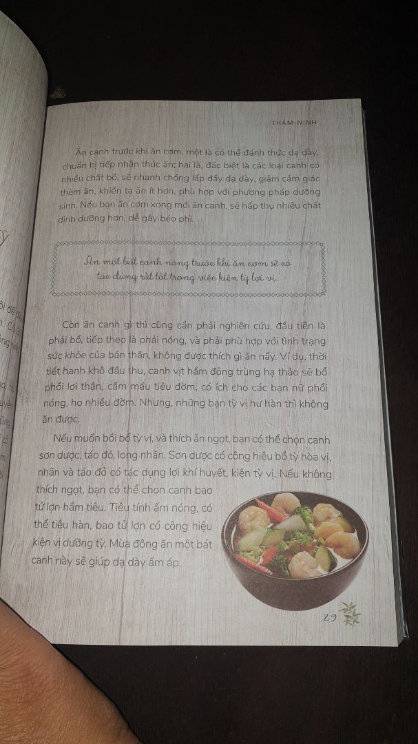 sách bìa đẹp.giấy đẹp.dòng chữ rõ ràng.nội dung sách dưỡng sức khỏe theo hướng đông y