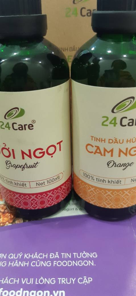 Giao hàng nhanh, đúng và đủ số lượng, shipper thân thiện, nhiệt tình.
Đóng gói đẹp và kỹ.
Tinh dầu có mùi hương tự nhiên, 2 lọ này rất ngọt, bôi lên tóc rất thích, bôi lên cổ tay áo thì thơm như dùng nước hoa, khử mùi tốt, giúp dễ ngủ nữa