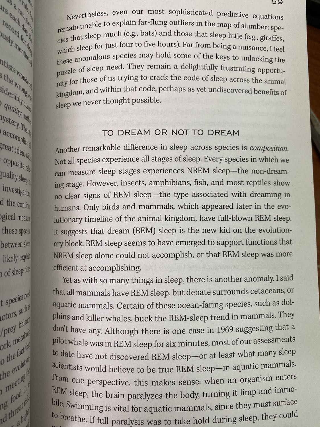 Đóng gói cẩn thận, giao hàng nhanh. Mình đặt hôm qua, sáng bay đã có (Mình ở SG). Nội dung sách rất hay, đã đọc bản tiếng Việt nhưng muốn mua bản tiếng anh để đọc lại và học tiếng anh luôn. Giấy sách bột, hơi mỏng, chữ cũng hơi nhỏ (size 10 thì phải).