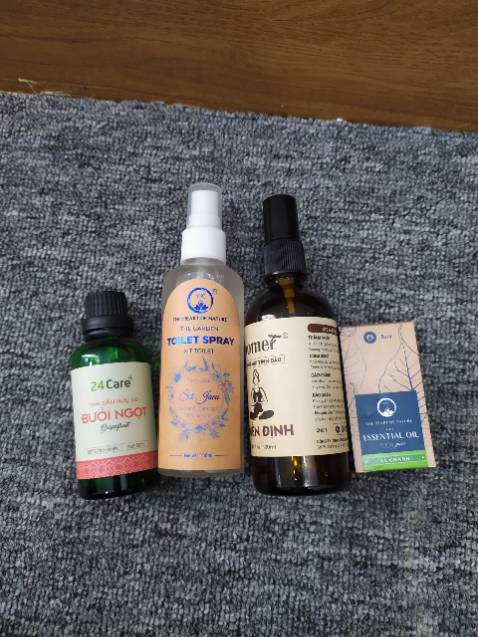 U là tr mùi bạc hà cũng ok đấy, nó dịu dịu mùi bạc hà với lại không quá hắc như một số loại khác. Nhưng mà mình mua 1 đống về mà mình vẫn thích mùi sả chanh hơn à.