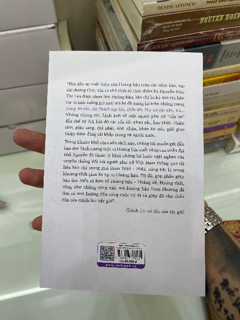 Giao hàng chậm hơn dự kiến nhưng ko sao , nhận về sách còn mới và tốt là OK rồi 
5 sao cho Shop , mong lần sau gửi sớm giúp mình . Cảm ơn