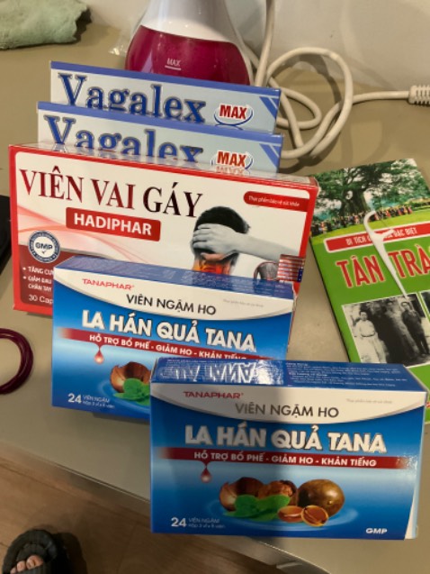 Chỉ cần viên ngậm ho cũng tránh đc 1 đợt kháng sonh