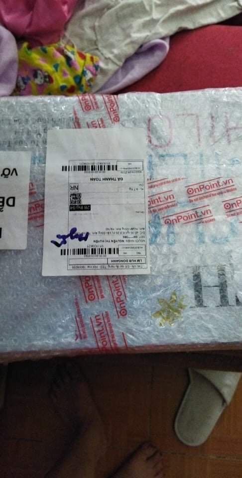 Dòng sữa tươi vị nguyên chất , ngon , hàng đến tay thùng nguyên vẹn không móp méo , giá hạt rẻ