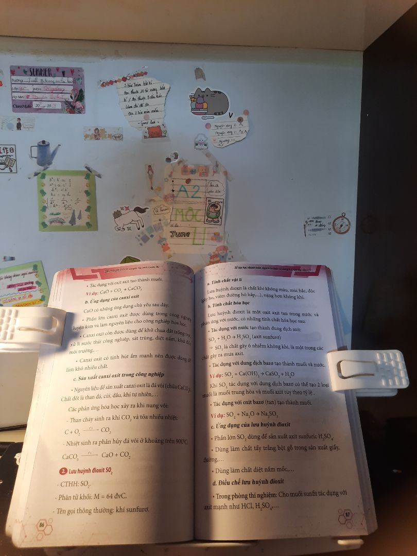 Thật sự rất đáng mua luôn , Mình dùng laptop nên không thể chụp sách được nhưng mà quyển này rất hữu ích , mà mình học lớp 9 có lúc không thể nhớ được hết hóa 8 , thậm chí mình còn mất gốc , tuy nhiên mua quyển sách này khai thông cho mình nhiều lắm luôn ý , có cả lý thuyết , bài tập và giải ! Nên không lo không biết cách làm hoặc không biết cách trình bày mỗi bài ! Hy vọng bạn nào mua quyển này sẽ học tập tốt với quyển sách này !!! Thật sự rất đáng mua luôn , Mình dùng laptop nên không thể chụp sách được nhưng mà quyển này rất hữu ích , mà mình học lớp 9 có lúc không thể nhớ được hết hóa 8 , thậm chí mình còn mất gốc , tuy nhiên mua quyển sách này khai thông cho mình nhiều lắm luôn ý , có cả lý thuyết , bài tập và giải ! Nên không lo không biết cách làm hoặc không biết cách trình bày mỗi bài ! Hy vọng bạn nào mua quyển này sẽ học tập tốt với quyển sách này !!!