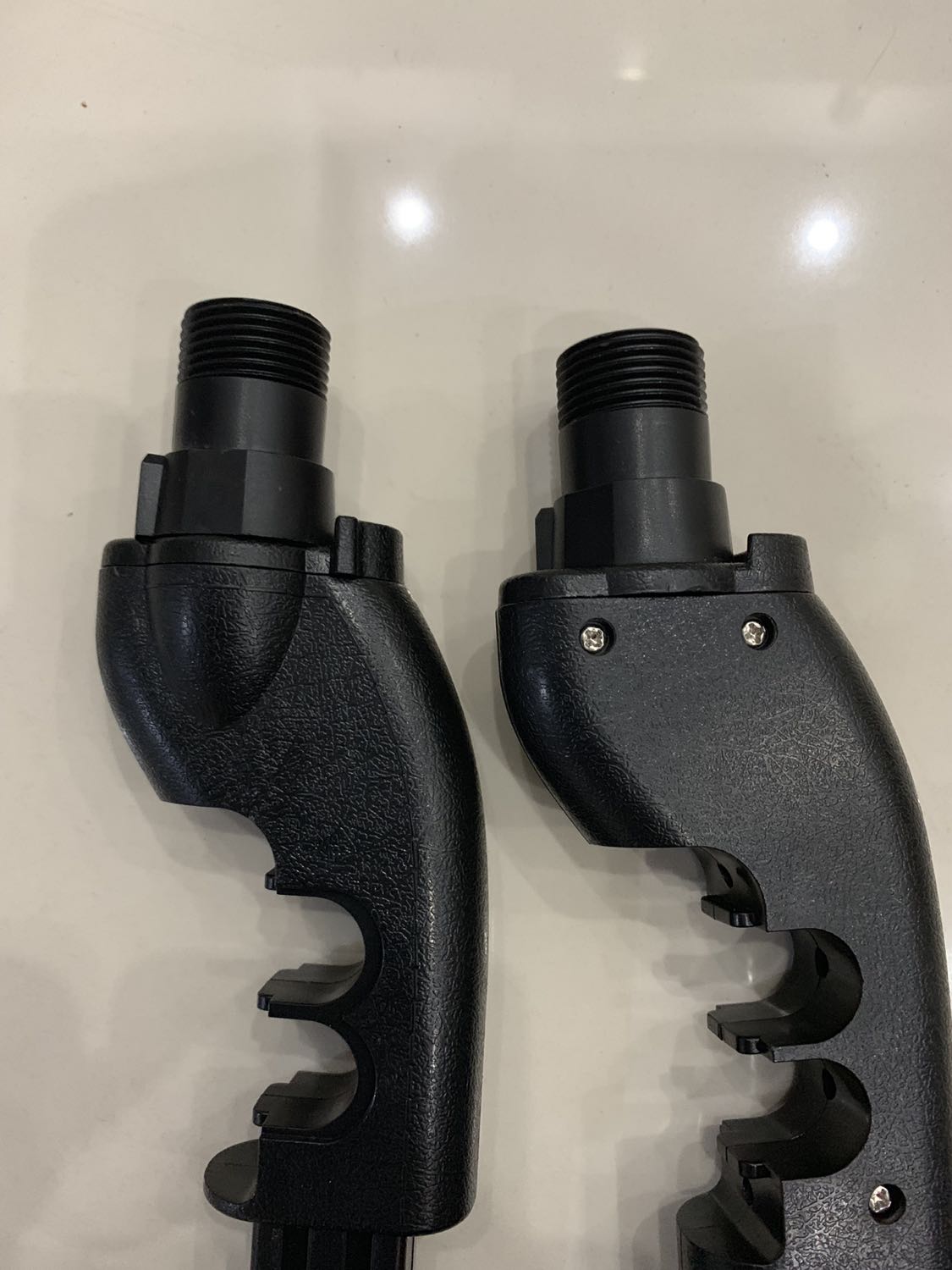 Giao hàng thiếu 2 nắp vặn 2 đầu rồi shop ơi, không sử dụng được