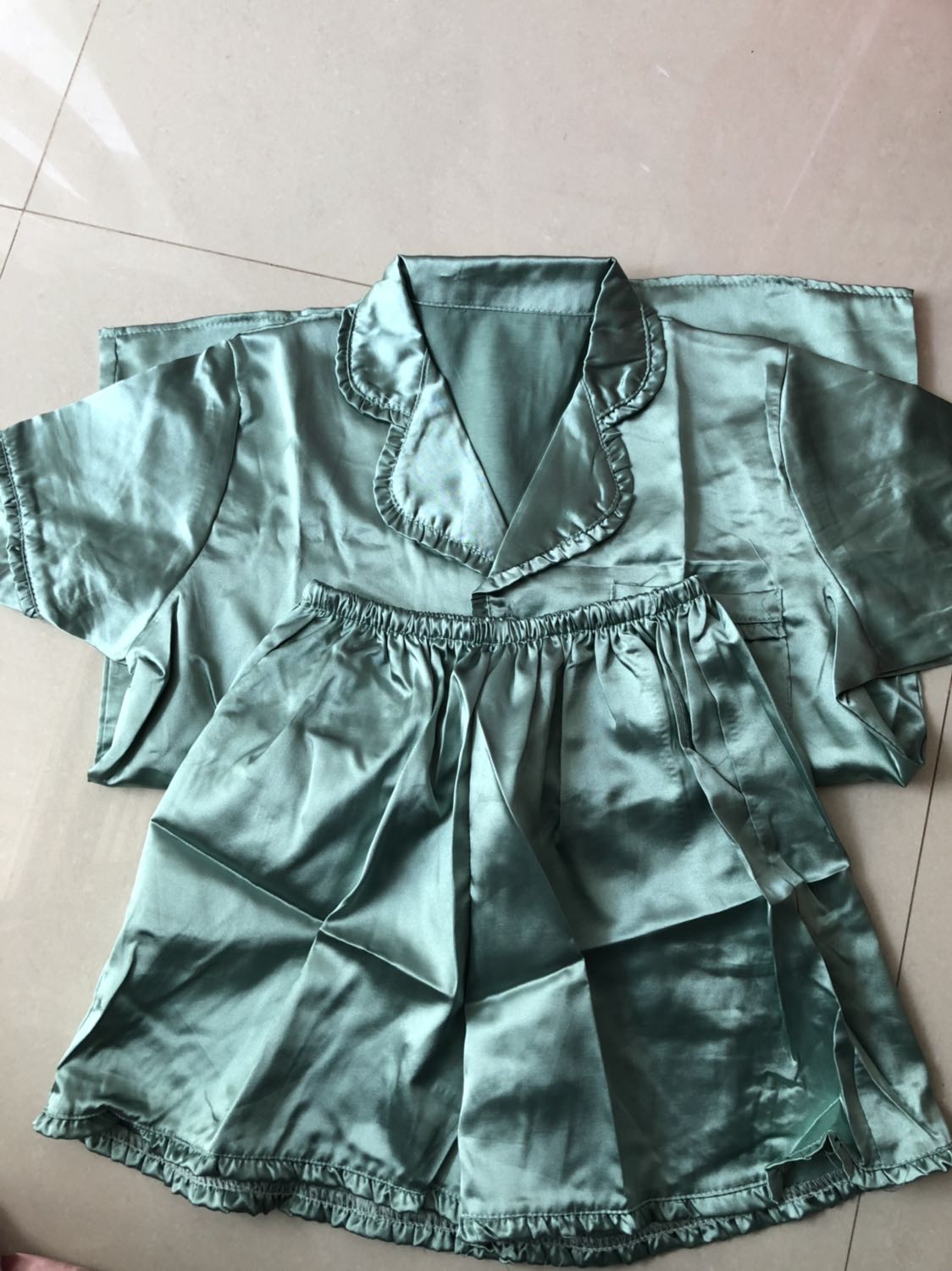 Shop lam việc kg uy tính! Đặt hàng sp này giao sp kia! Chất lượng thì kg chấp nhận được.