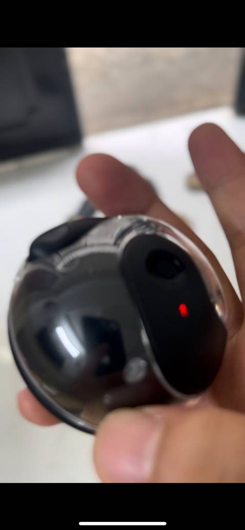 Dùng đc 3 ngày thấy ổn, Kết nối nhanh, pin trâu, độ bền chưa biết