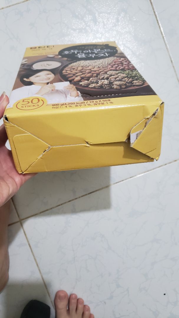 Bột ngũ cốc chất lượng tốt. Tuy nhiên khâu đóng gói và giao hàng của shop tệ quá ạ. Nhận về hộp không còn nguyên vẹn và có dấu hiệu đã bị người khác mở ra trước đó dưới phần đáy hộp.