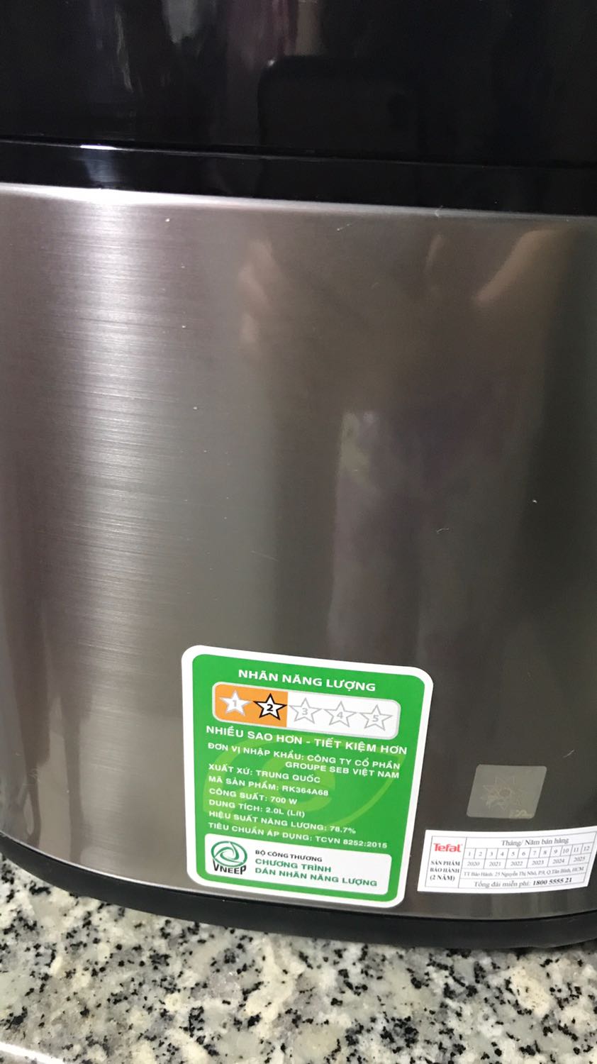 Tiki giao hàng nhanh, nồi nấu cơm nhanh tầm 20 phút là chín, tuy nhiên nếu cắm điện quá lâu vẫn có 1 lớp cháy mỏng. Nhìn chung vẫn ổn so với giá tiền