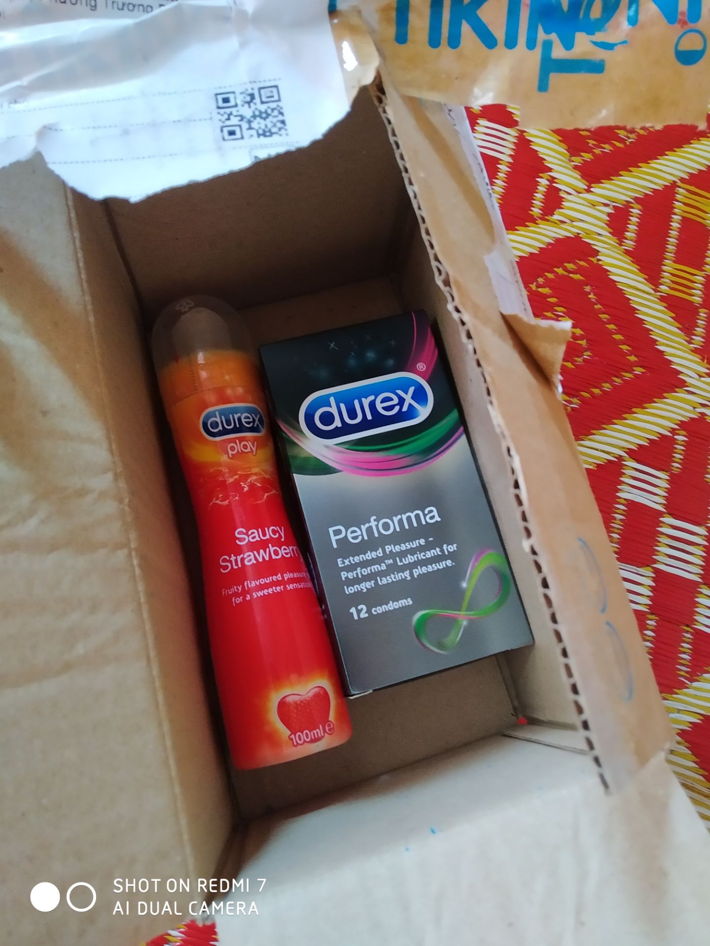 hàng thơm nhẹ , dùng như hướng dẫn là k có vấn đề , mình đặt hai ngày là được , mua thêm bup bê tình yêu thử xem nó phê k . hehe