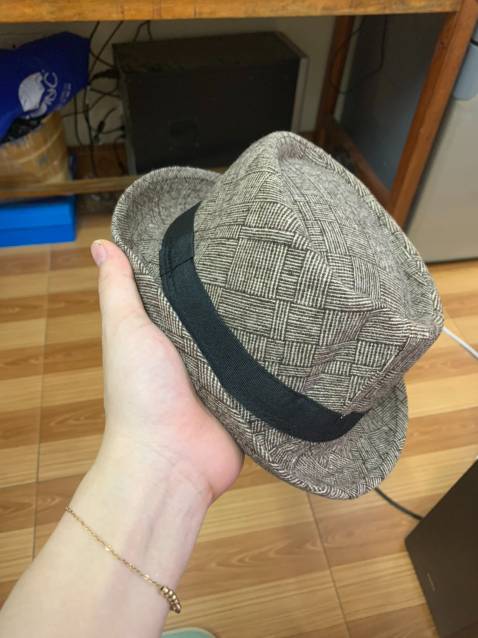 Mũ xinh  mau đẹp lắm nhé. Ưng con chim ưng luôn