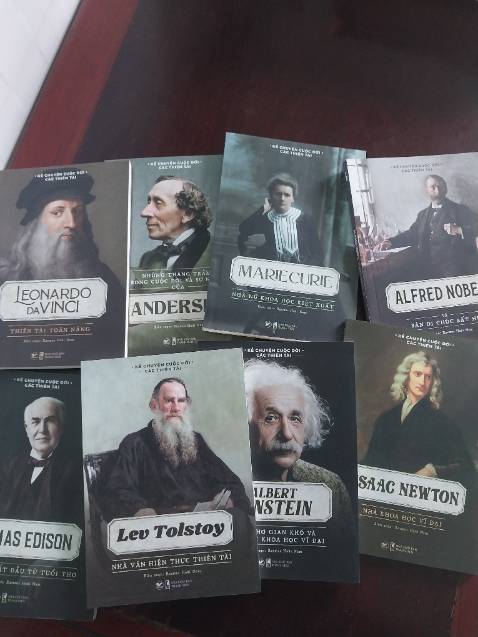 Đã nhận đủ 8 cuốn, giá rẻ hơn so với giá bìa, chưa đọc nên chưa biết nội dung thế nào nhưng sách nhìn cũng đẹp.