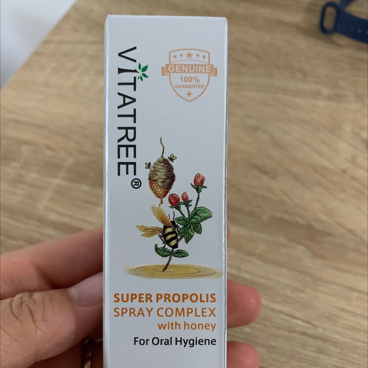 Giao hàng siêu nhanh, có hd sử dụng rõ ràng, xịt vô đỡ đau họng hẳn, nên có trong nhà mùa Covid này 😊