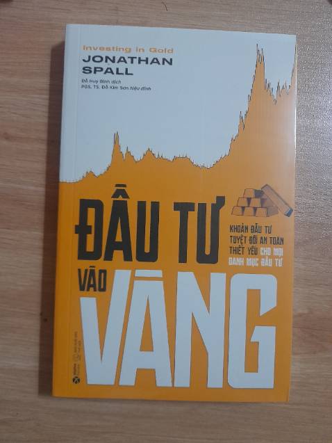 Mình đặt combo 2 cuốn như trên mà shop giao có 1 cuốn " đầu tư vào vàng " , giao thiếu 1 cuốn "chiến lược đầu tư vàng sinh lời ".
Bên shop giao bổ sung lại cho mình nhé