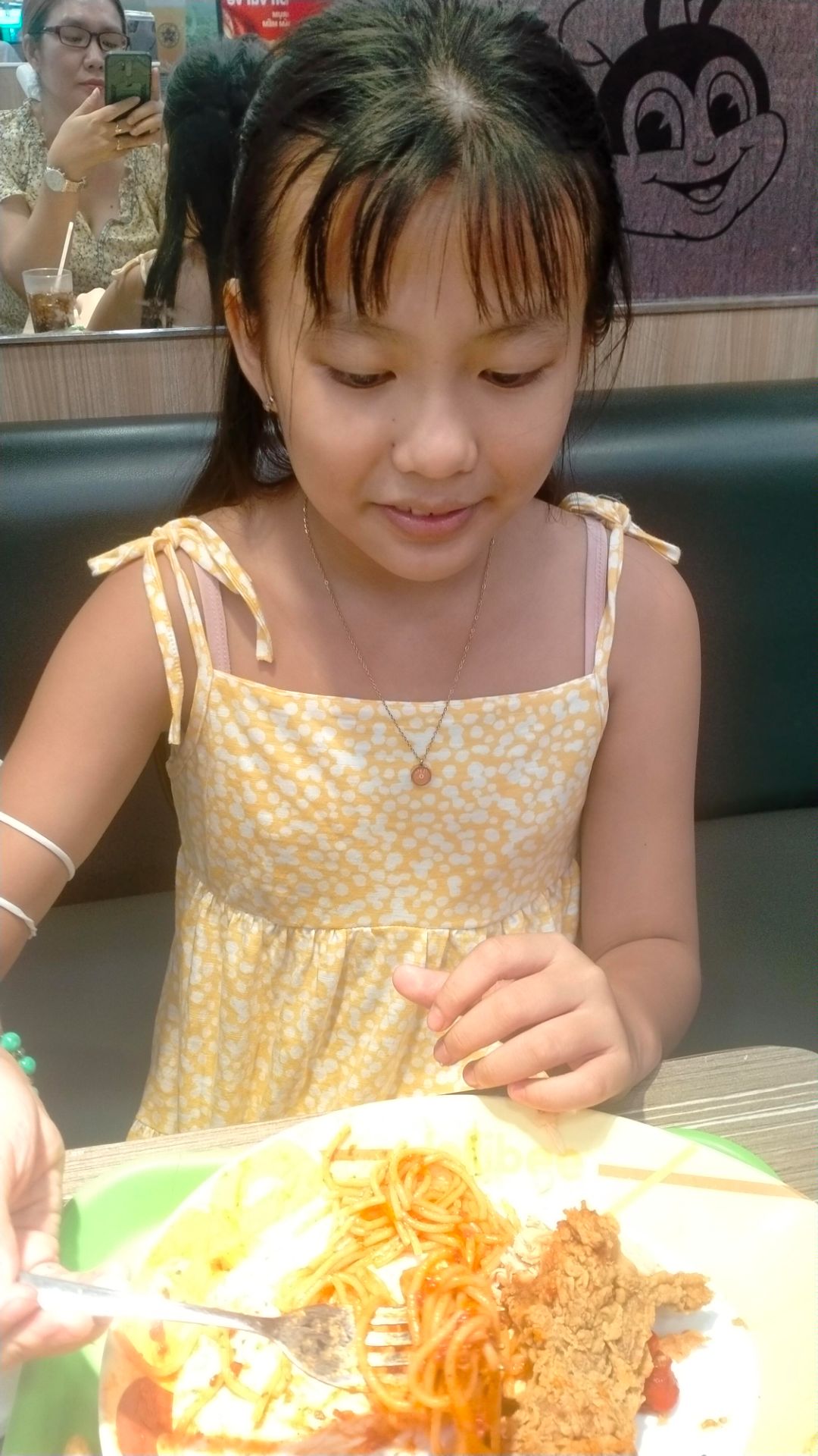 shop dễ thương ,tư vấn nhiệt tình,  vải đẹp ,quá rẻ...mình đã đặt thêm 4 cái ...chúc shop luôn dc đắc hàng nha