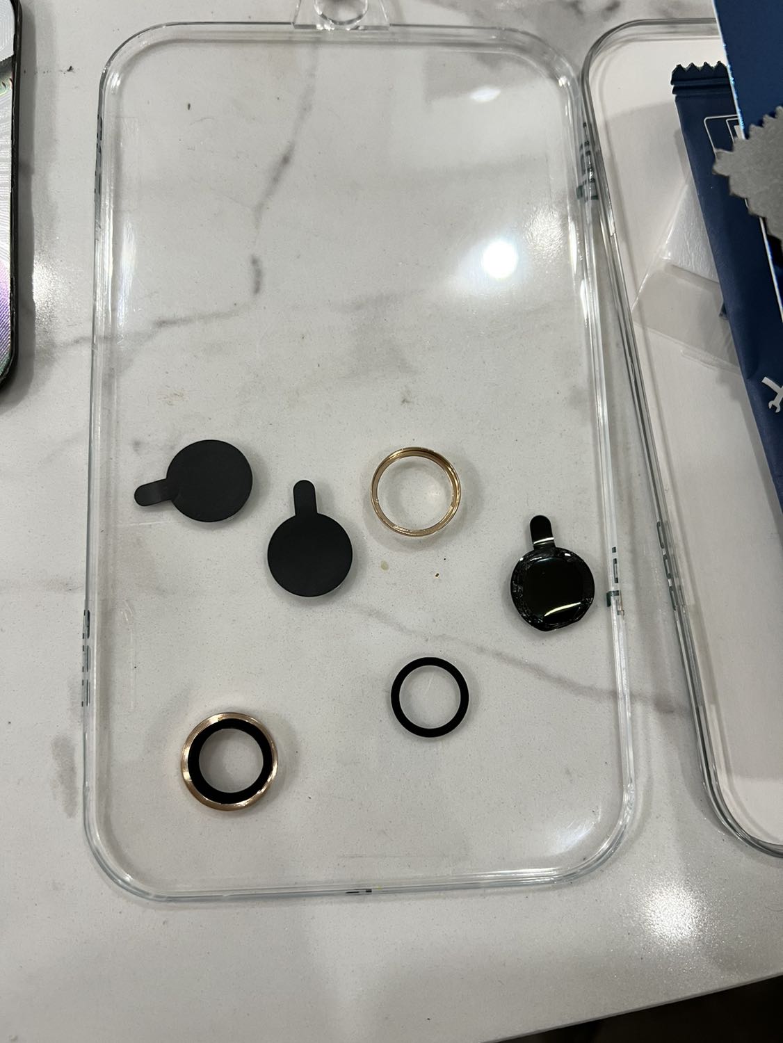 Ốp thì méo ốp thì hỏng ngay khi bóc seal.