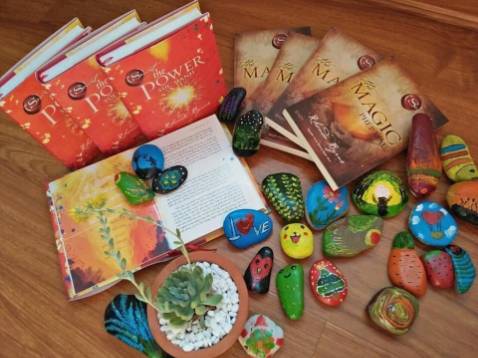 tôi ko hài lòng ko phải do đơn hàng này. mà do đơn hàng trước tiki giao hàng lỗi cho tôi và tôi đã phản hồi, nhưng tki nói giải quyết mà tôi vẫn ko có 1 thông tin gì. tôi mua quà để tặng nên tôi đã mua bù lại, nhưng thật sự thất vọng vì đợt làm việc này của tiki.
hình chỉ để minh họa. tôi hy vọng đánh giá này của tôi SẼ ĐƯỢC DUYỆT.