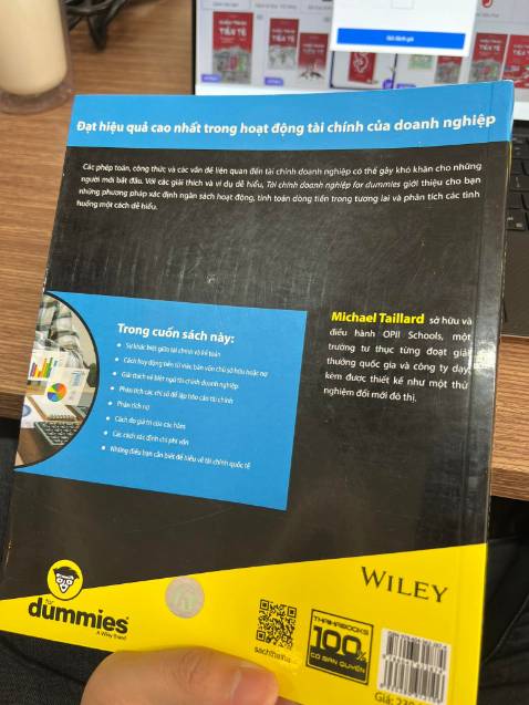 Shop giao sách cũ, đã sử dụng cho mình. Nên mình không rõ đây là sách lậu hay sách thật nữa.